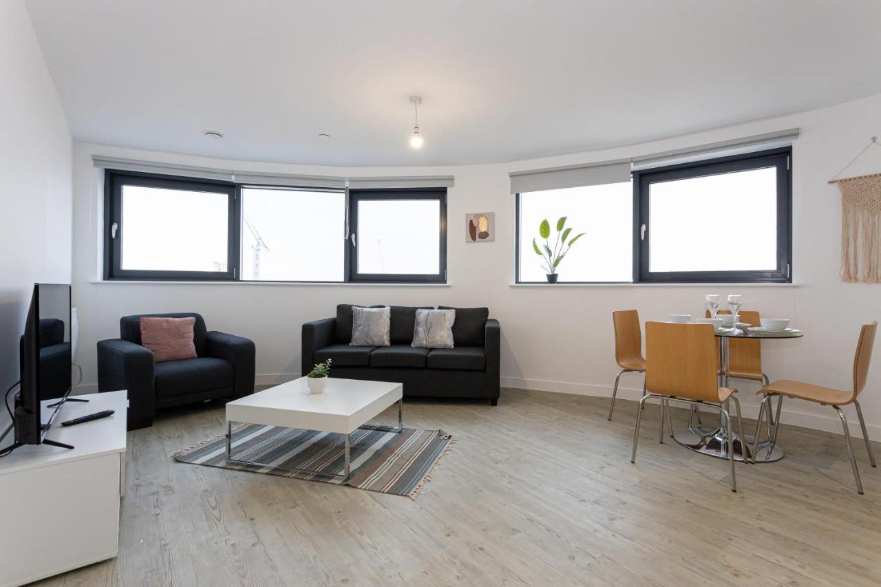 Stunning 2 Bed Apartment In Salford Amazing Views Manchester Exterior photo