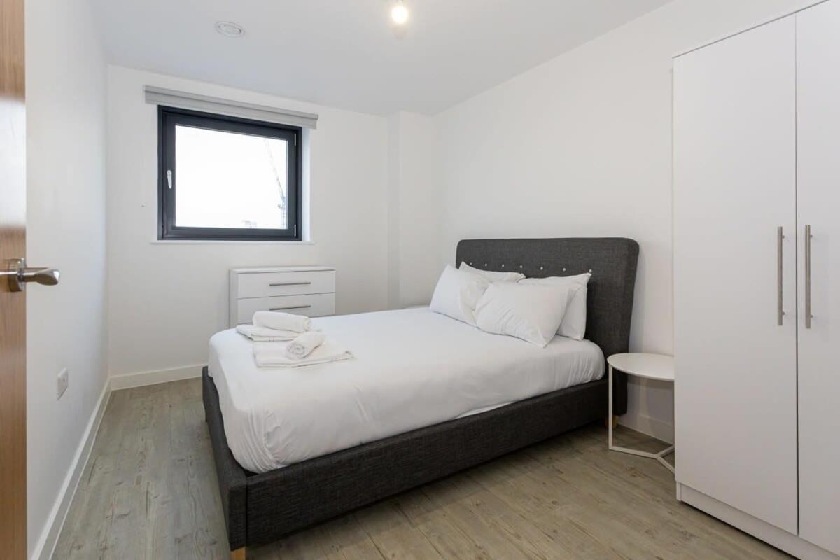 Stunning 2 Bed Apartment In Salford Amazing Views Manchester Exterior photo