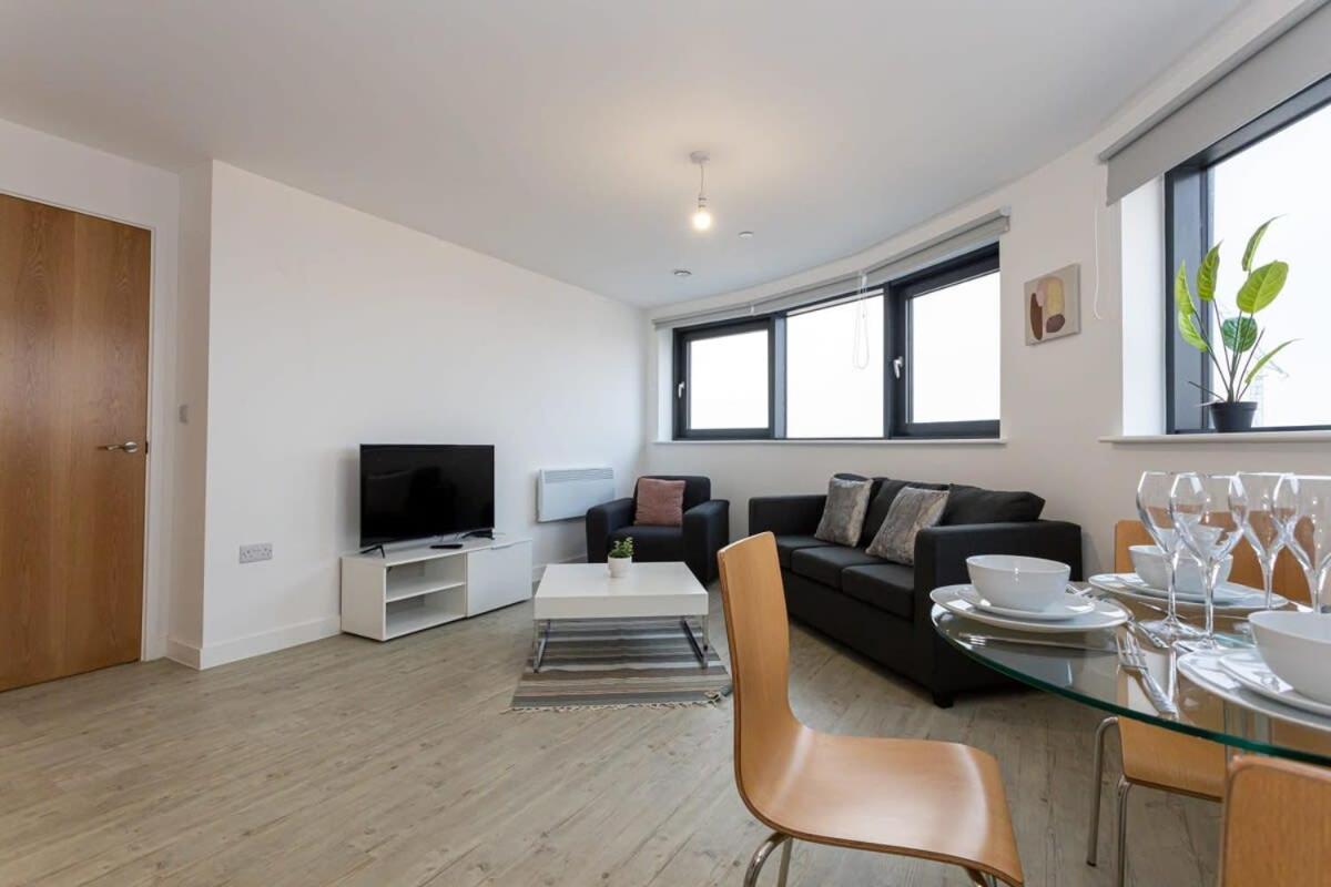 Stunning 2 Bed Apartment In Salford Amazing Views Manchester Exterior photo